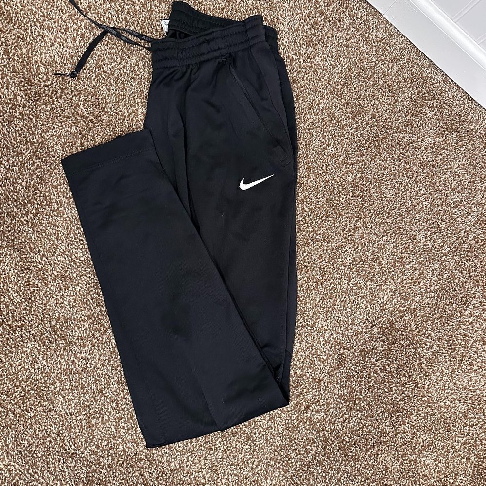 Nike Men's Tapered Pants